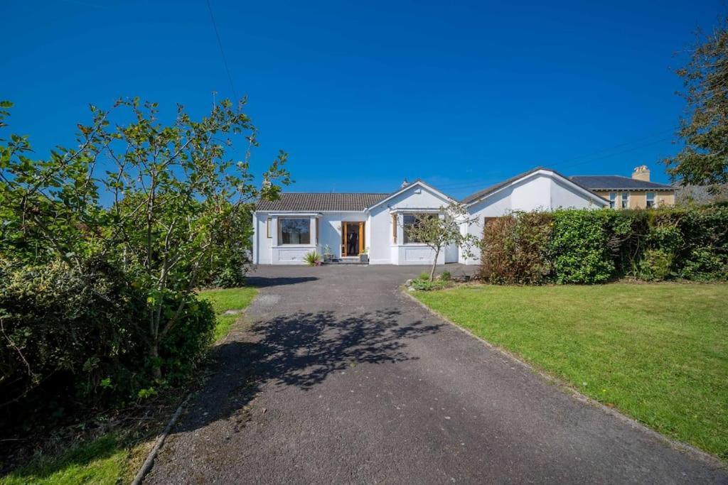 The Moorings- Near The Sea Villa Tramore Eksteriør bilde